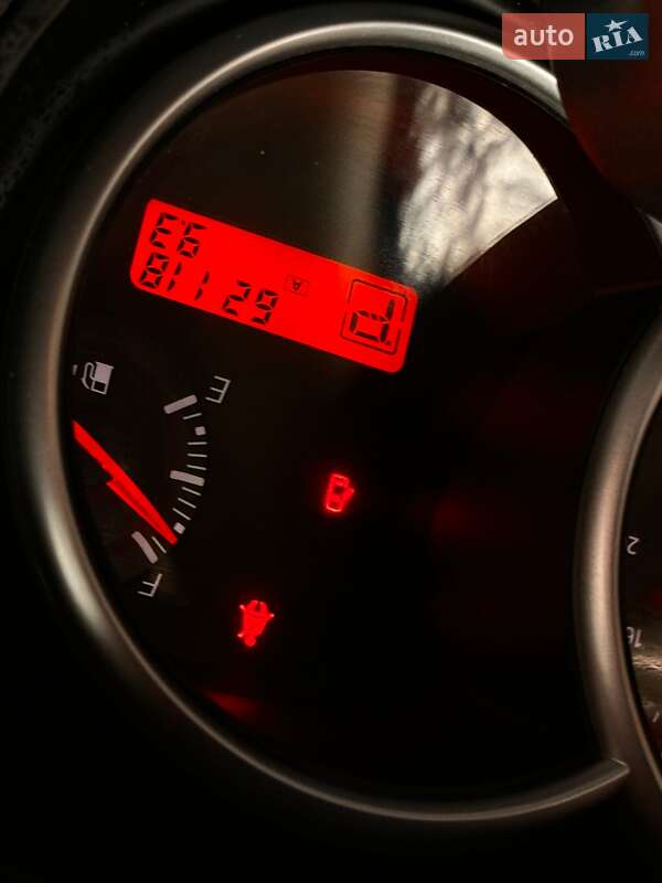 Седан Nissan Versa 2012 в Василькове