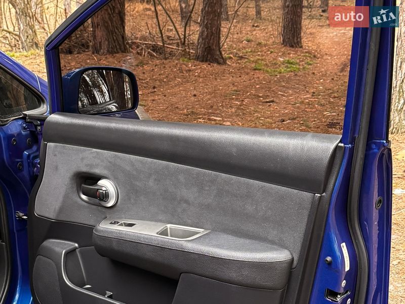 Седан Nissan Versa 2012 в Василькове