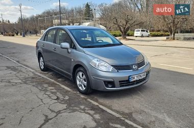 Седан Nissan Versa 2007 в Києві