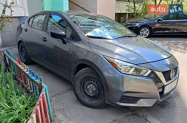 Седан Nissan Versa 2020 в Києві