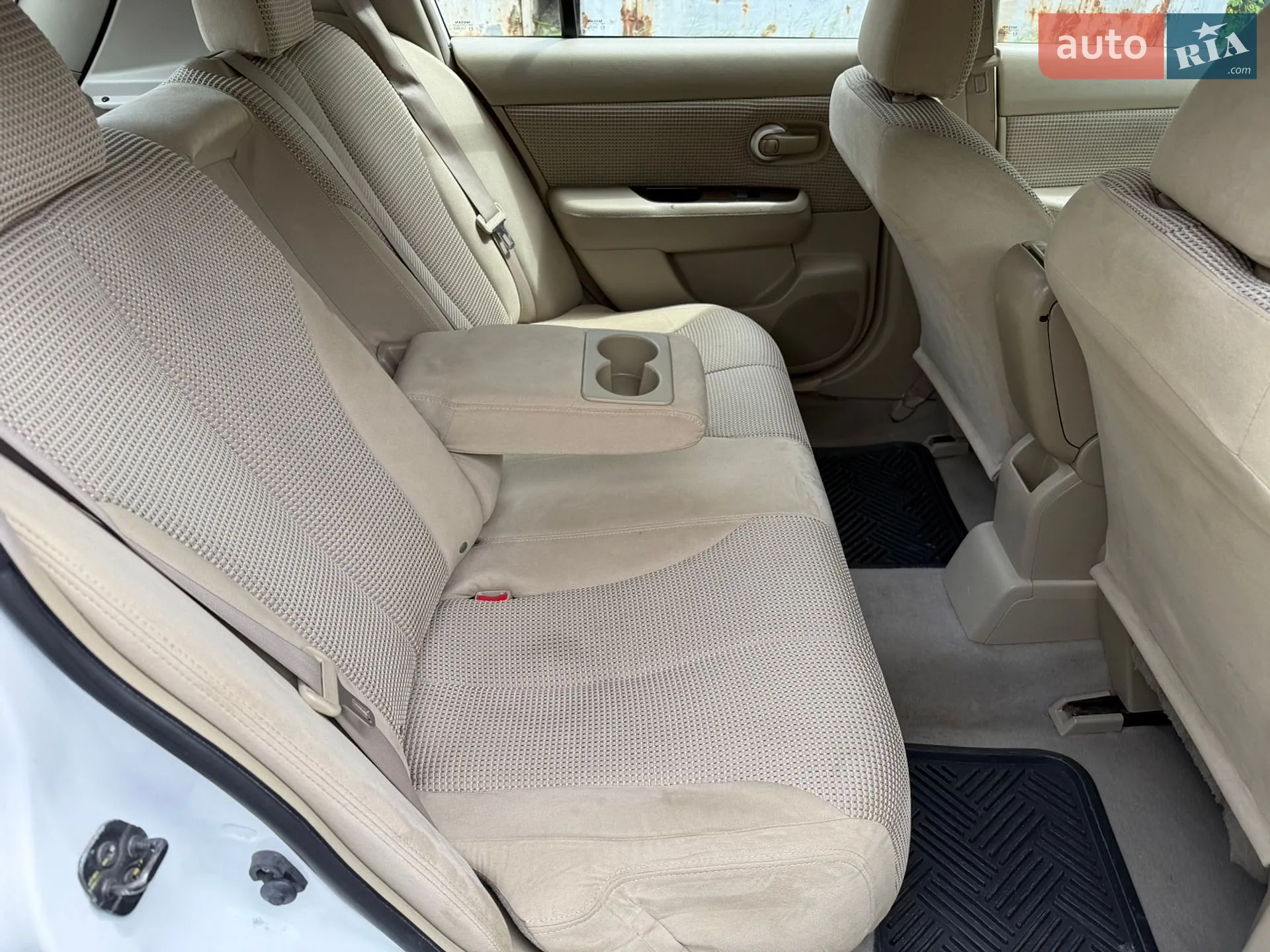 2010 Nissan Versa - мініатюра 46