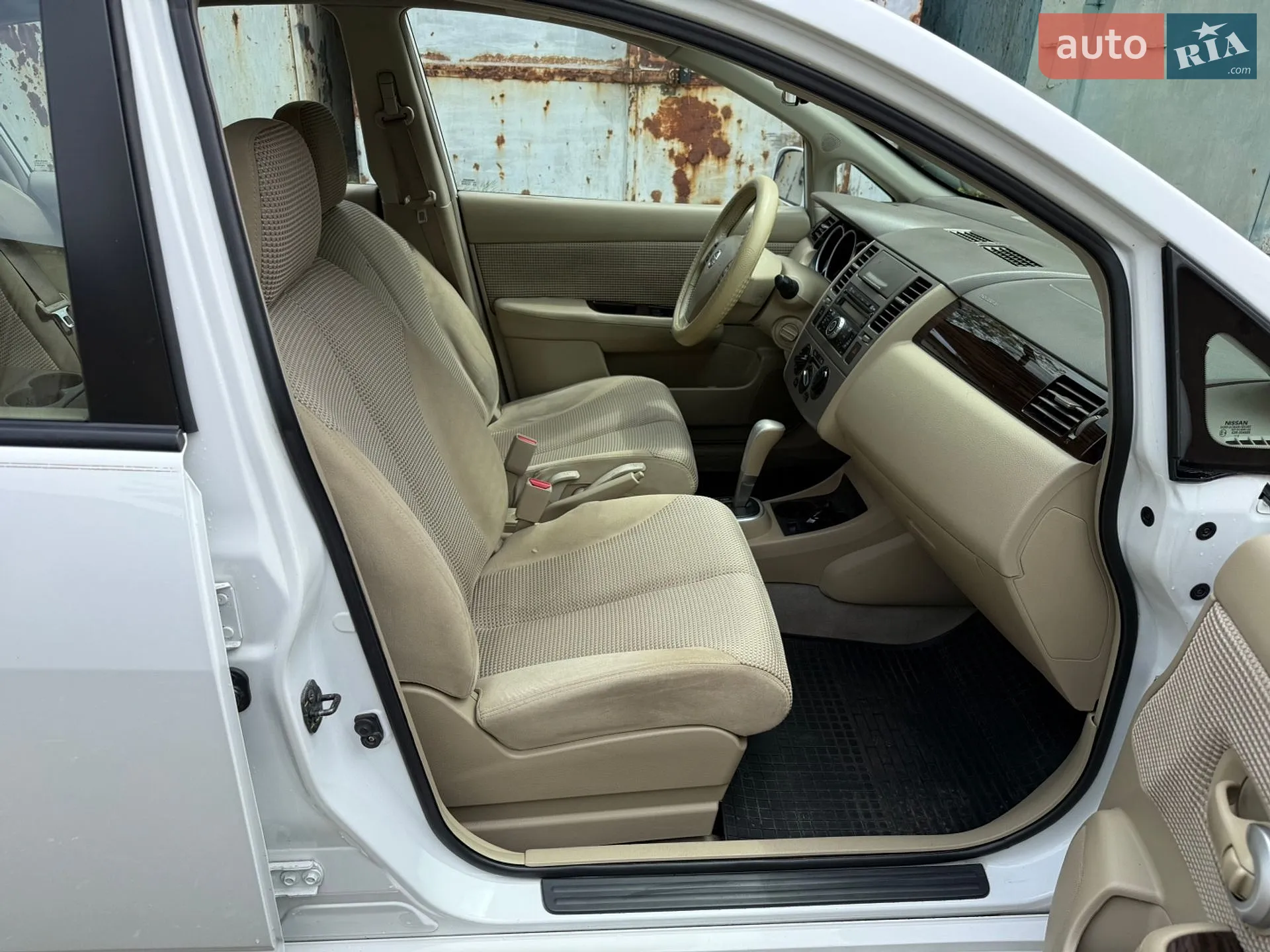 2010 Nissan Versa - мініатюра 49