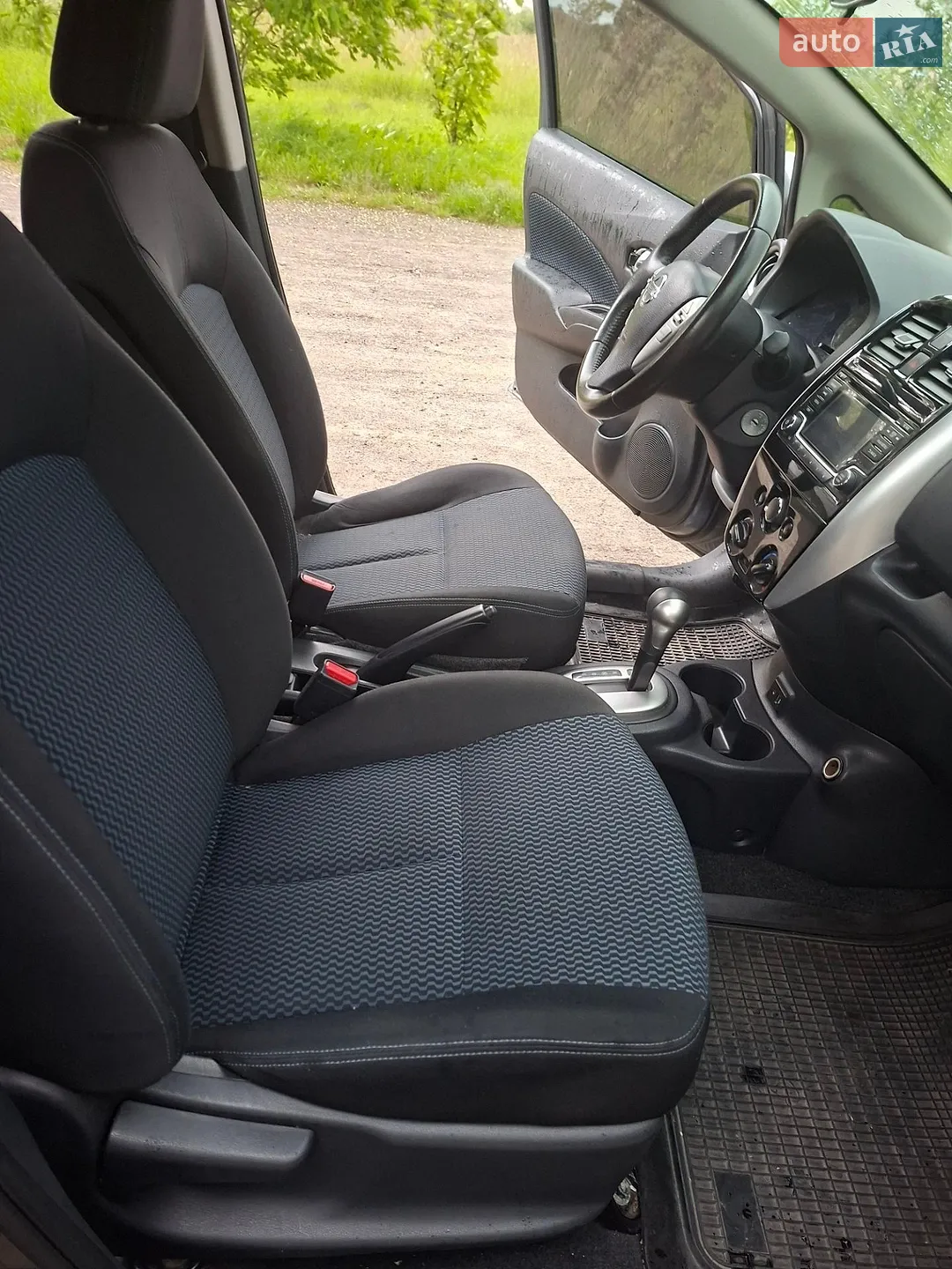 2017 Nissan Versa - мініатюра 18