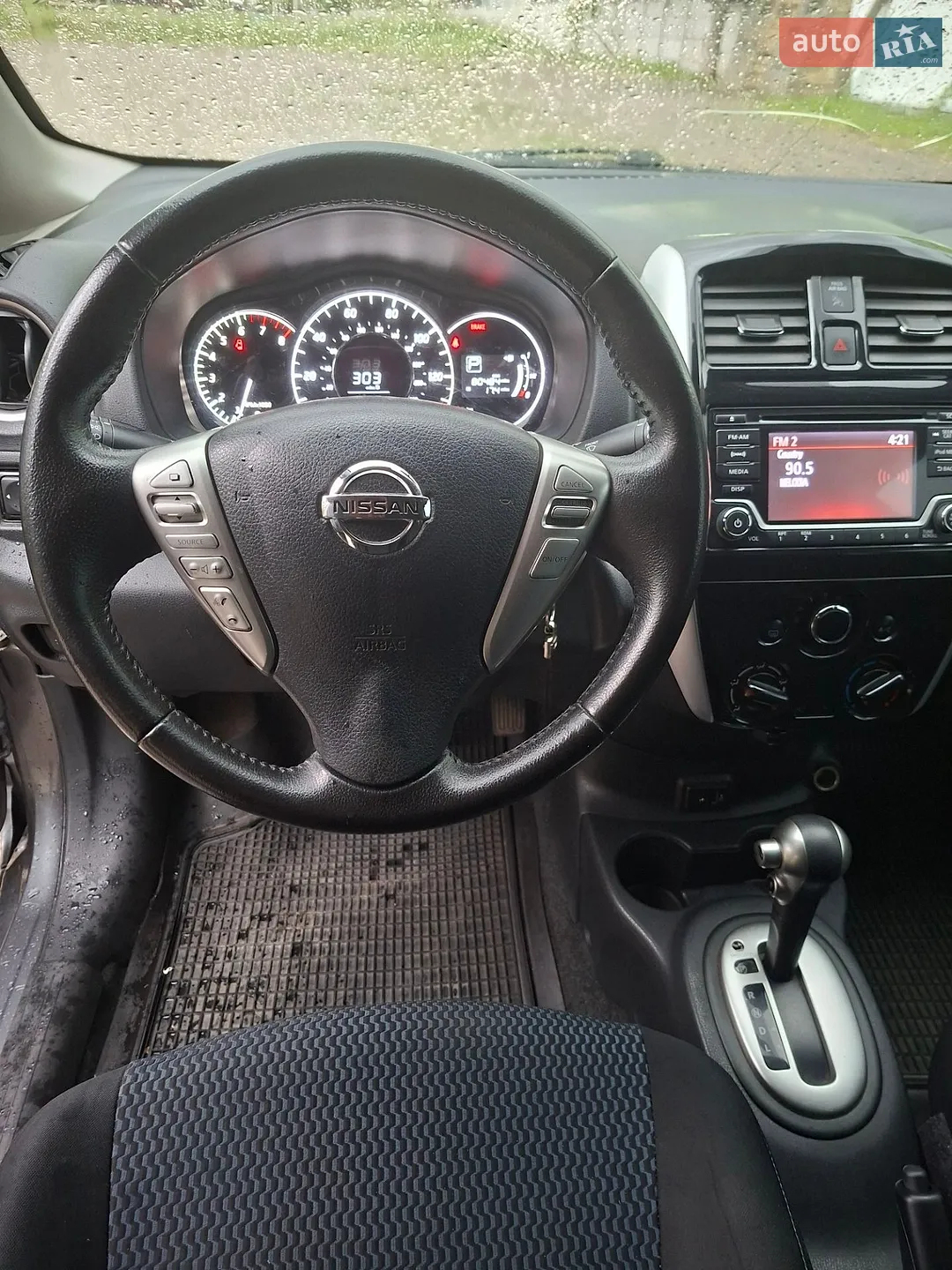 2017 Nissan Versa - мініатюра 25