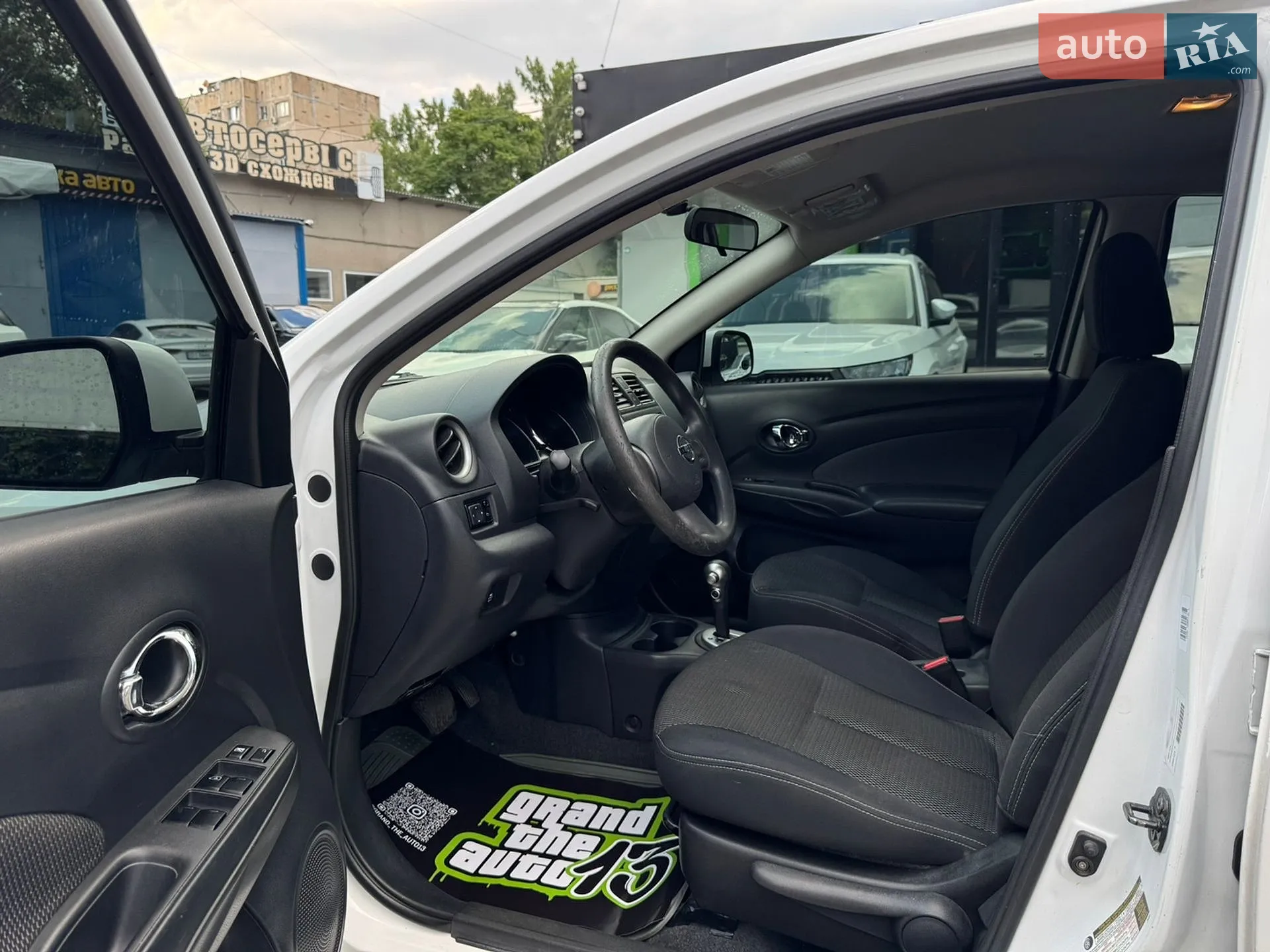 2013 Nissan Versa - мініатюра 9