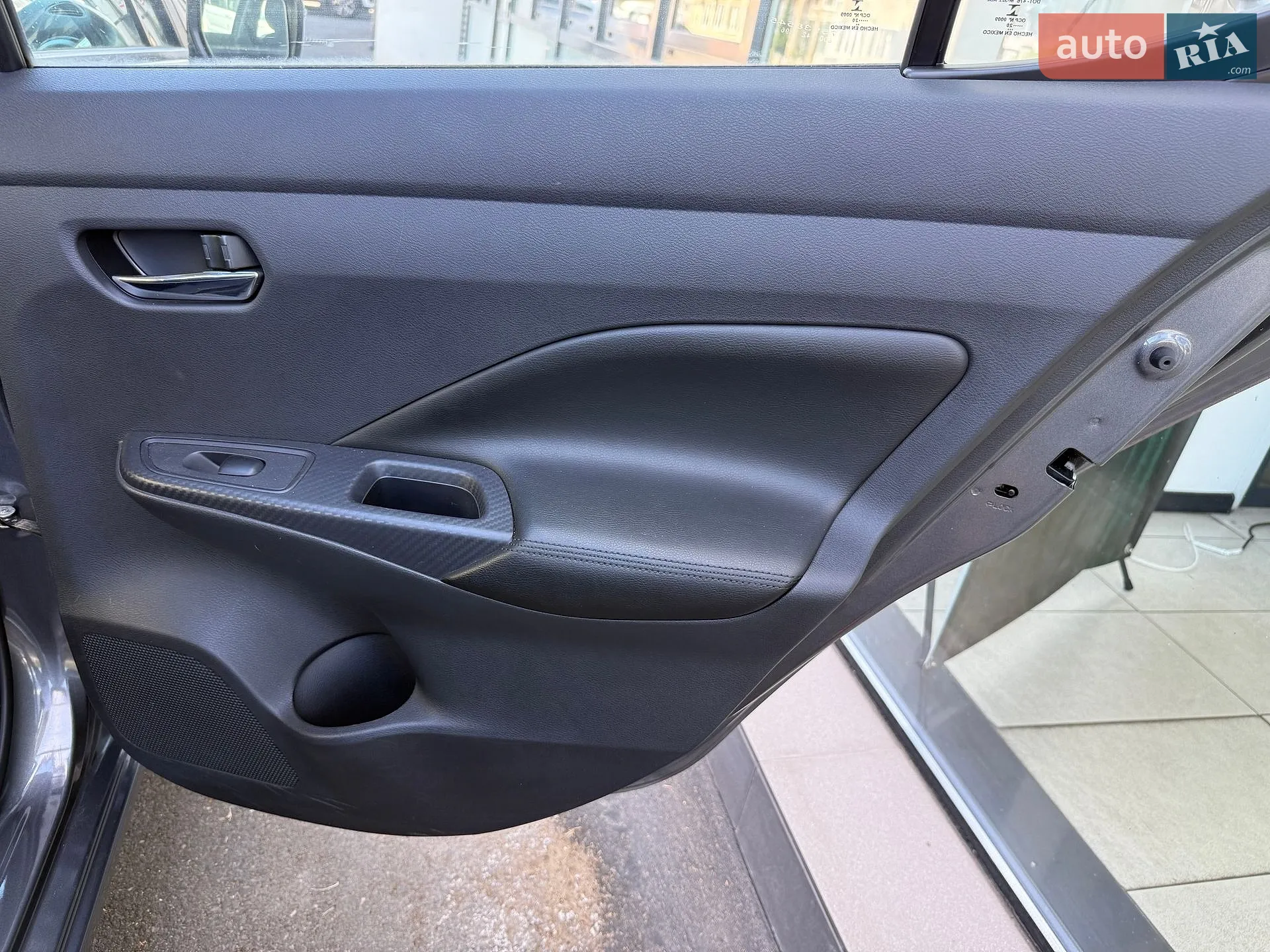 2020 Nissan Versa - мініатюра 18