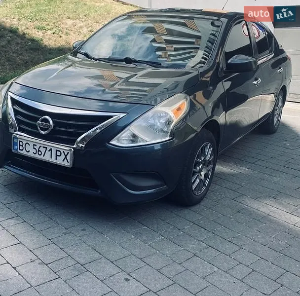 Nissan Versa 2016