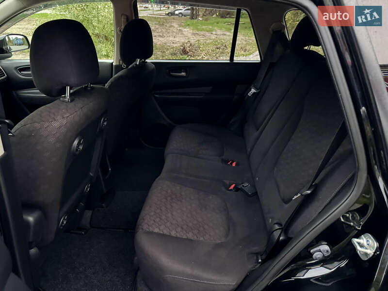 Універсал Nissan Wingroad 2013 в Києві фото 17 Універсал Nissan Wingroad 2013 в Києві