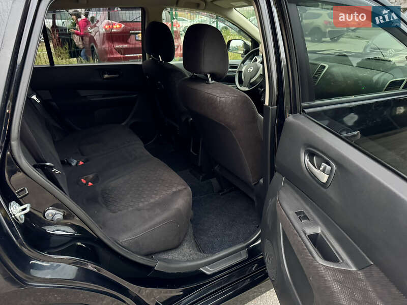 Універсал Nissan Wingroad 2013 в Києві фото 21 Універсал Nissan Wingroad 2013 в Києві