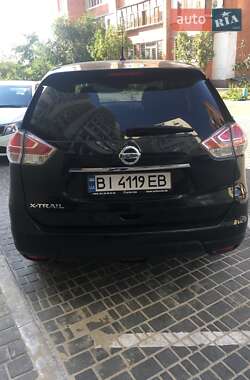 Внедорожник / Кроссовер Nissan X-Trail 2015 в Полтаве