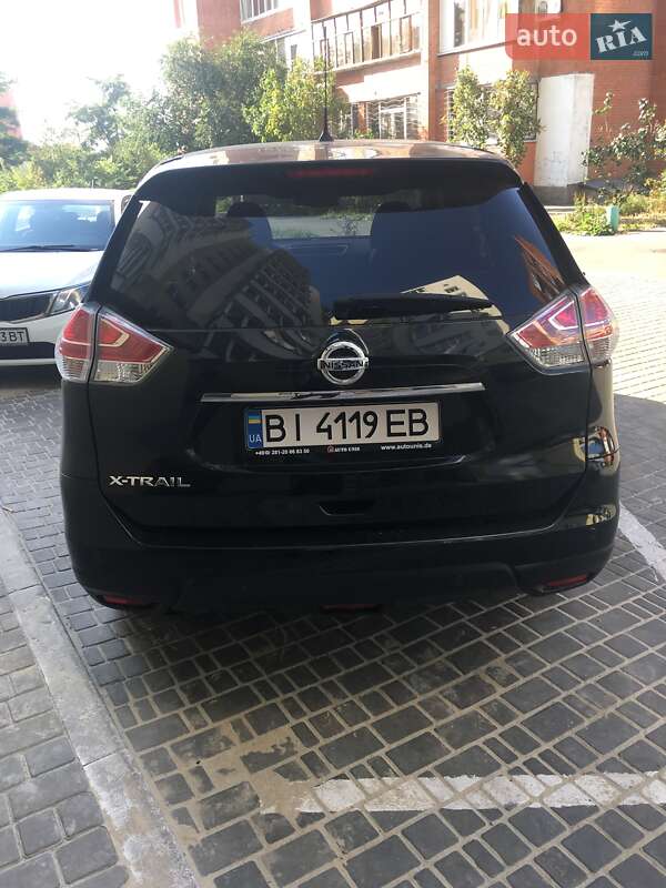 Позашляховик / Кросовер Nissan X-Trail 2015 в Полтаві