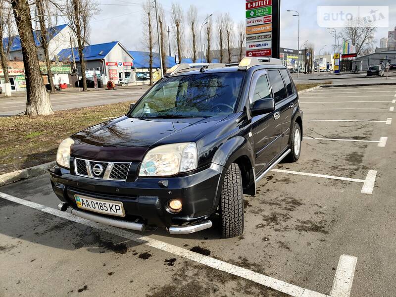 Внедорожник / Кроссовер Nissan X-Trail 2005 в Киеве