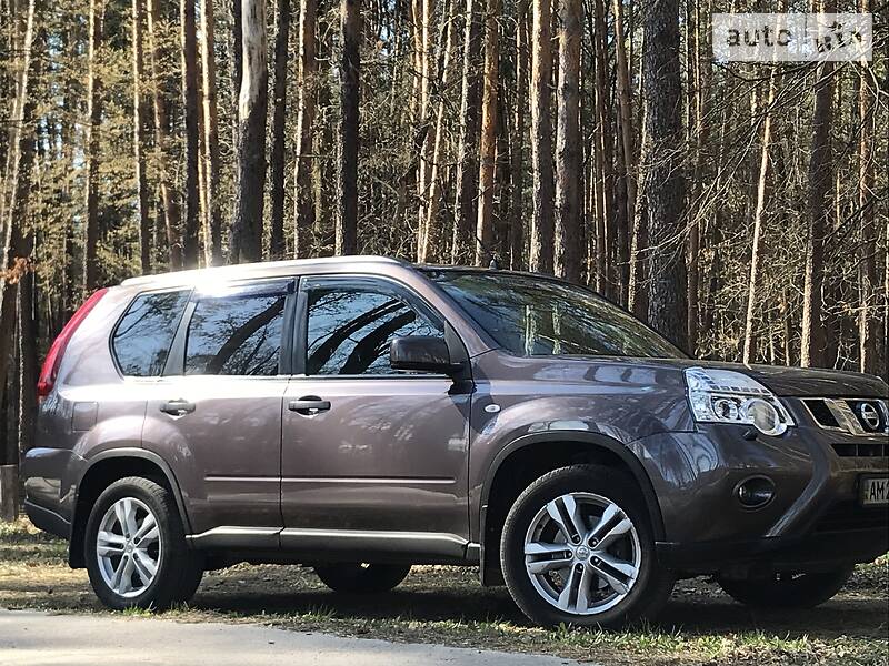 Позашляховик / Кросовер Nissan X-Trail 2010 в Києві