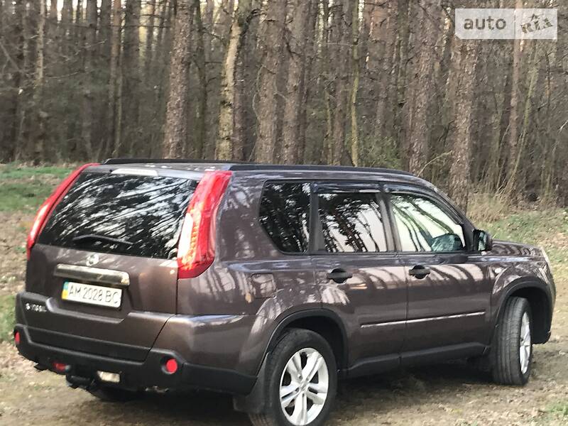 Позашляховик / Кросовер Nissan X-Trail 2010 в Києві