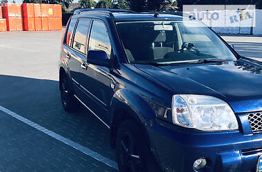 Позашляховик / Кросовер Nissan X-Trail 2003 в 