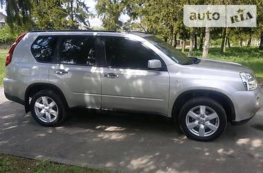 Позашляховик / Кросовер Nissan X-Trail 2010 в 
