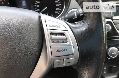 Позашляховик / Кросовер Nissan X-Trail 2014 в 