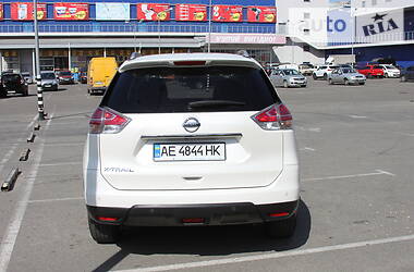 Позашляховик / Кросовер Nissan X-Trail 2014 в Дніпрі