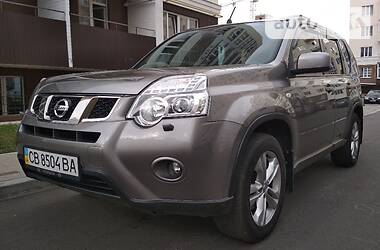 Позашляховик / Кросовер Nissan X-Trail 2012 в 
