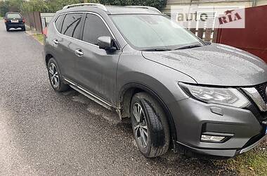 Позашляховик / Кросовер Nissan X-Trail 2017 в Полтаві