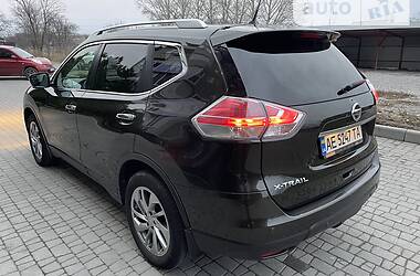 Внедорожник / Кроссовер Nissan X-Trail 2015 в Днепре