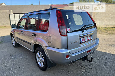 Внедорожник / Кроссовер Nissan X-Trail 2004 в Хусте