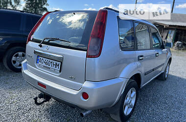 Внедорожник / Кроссовер Nissan X-Trail 2004 в Хусте