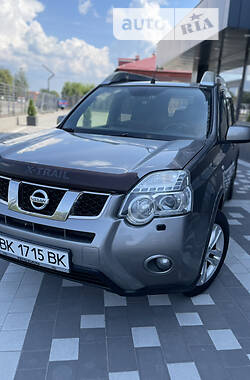 Внедорожник / Кроссовер Nissan X-Trail 2013 в Сарнах