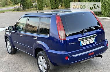 Позашляховик / Кросовер Nissan X-Trail 2004 в Дубні