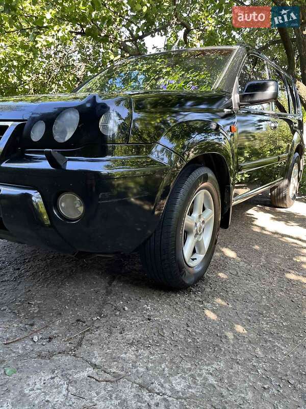 Внедорожник / Кроссовер Nissan X-Trail 2003 в Кривом Роге