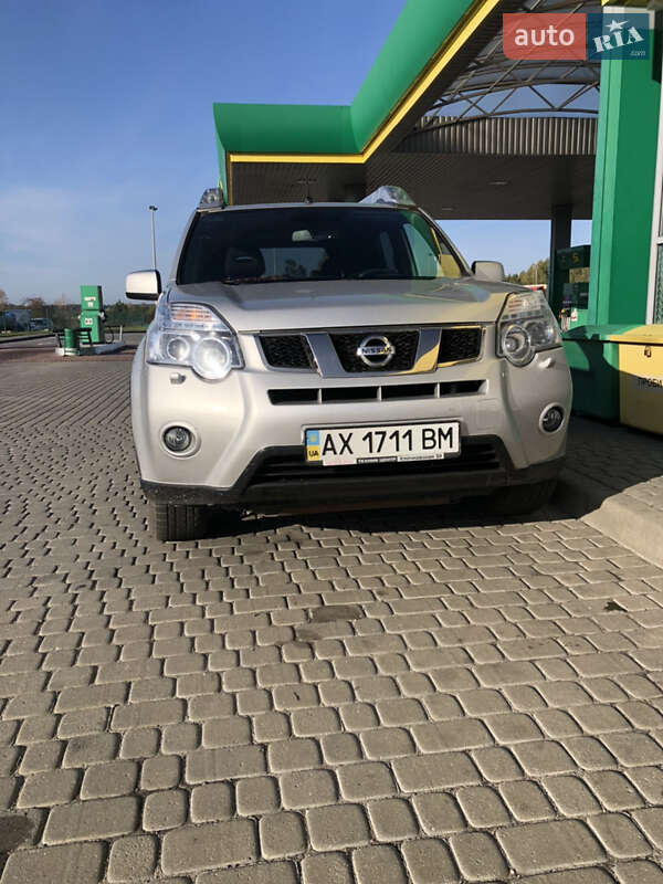 Позашляховик / Кросовер Nissan X-Trail 2012 в Любомлі