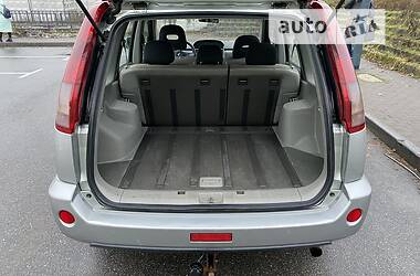 Внедорожник / Кроссовер Nissan X-Trail 2004 в 