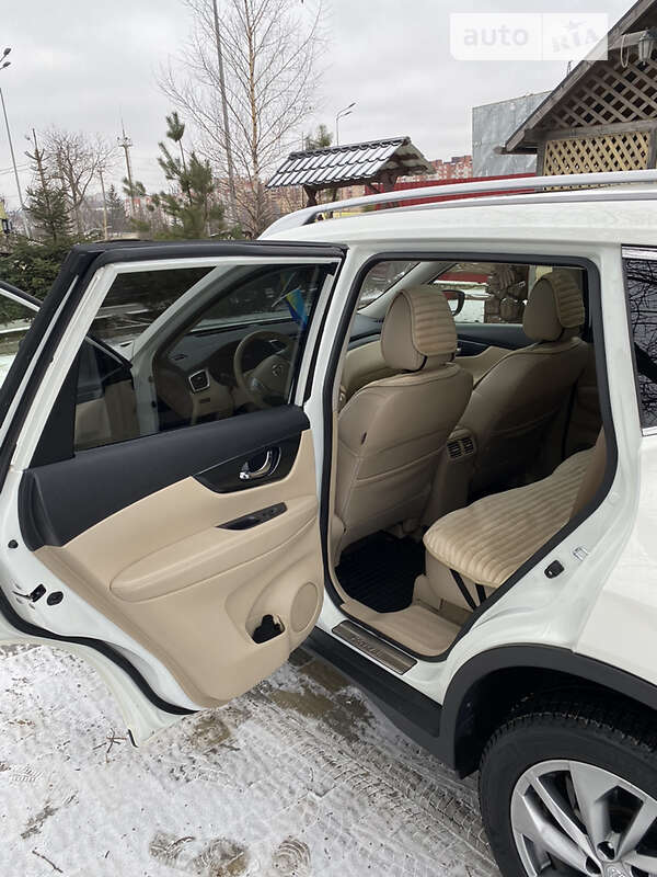 Внедорожник / Кроссовер Nissan X-Trail 2015 в Тернополе