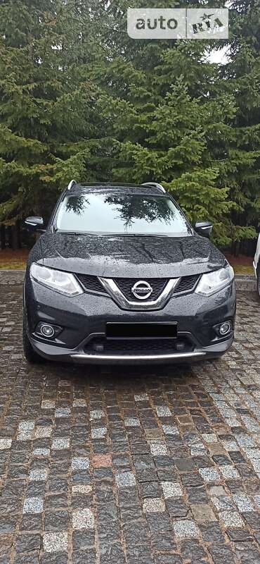 Позашляховик / Кросовер Nissan X-Trail 2015 в Коломиї