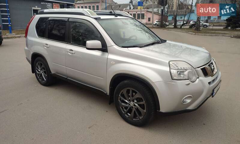 Позашляховик / Кросовер Nissan X-Trail 2011 в Києві