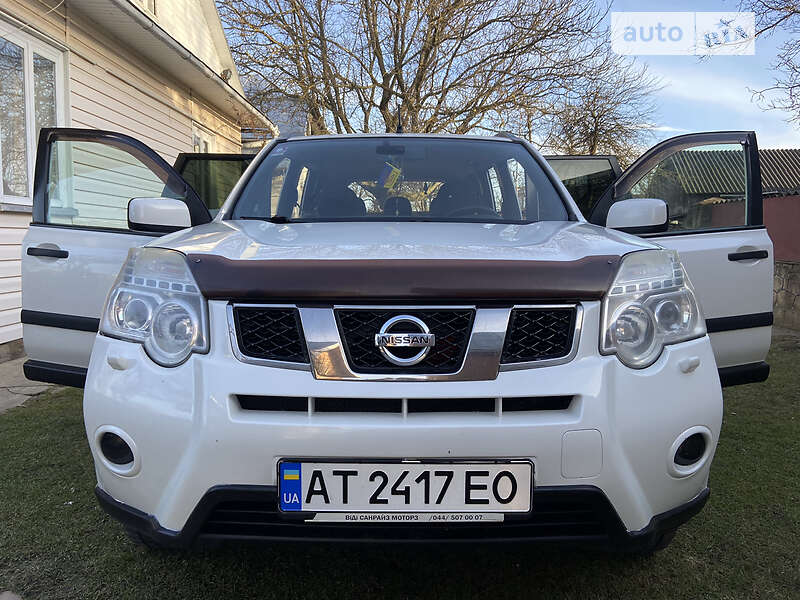 Внедорожник / Кроссовер Nissan X-Trail 2010 в Богородчанах
