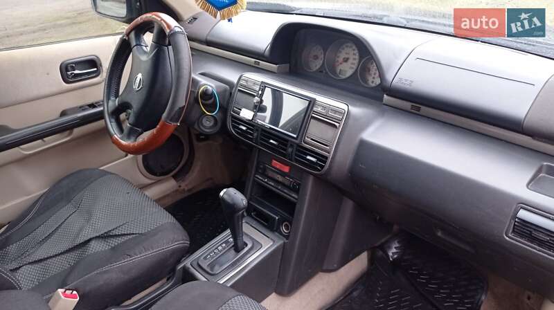 Позашляховик / Кросовер Nissan X-Trail 2002 в Радомишлі