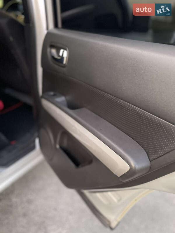 Позашляховик / Кросовер Nissan X-Trail 2012 в Новоархангельську