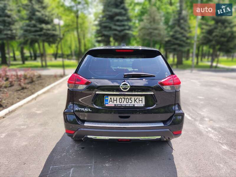 Позашляховик / Кросовер Nissan X-Trail 2018 в Першотравенську