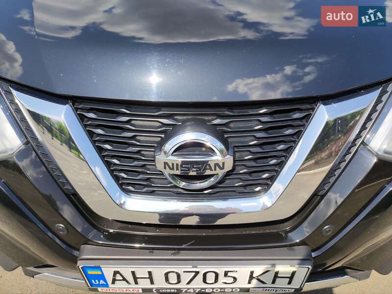 Позашляховик / Кросовер Nissan X-Trail 2018 в Першотравенську