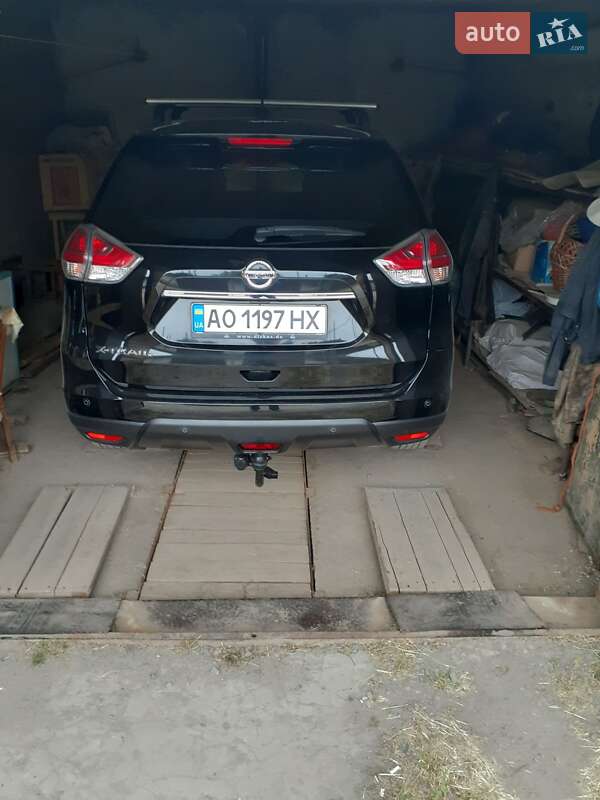 Позашляховик / Кросовер Nissan X-Trail 2016 в Мукачевому