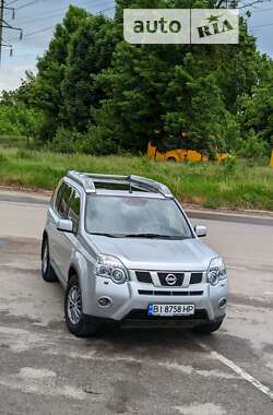 Позашляховик / Кросовер Nissan X-Trail 2014 в Полтаві