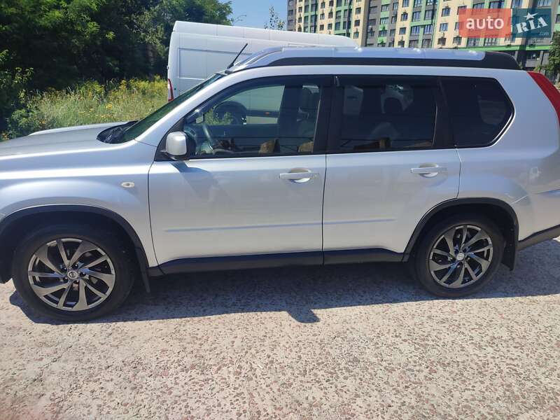 Позашляховик / Кросовер Nissan X-Trail 2011 в Києві