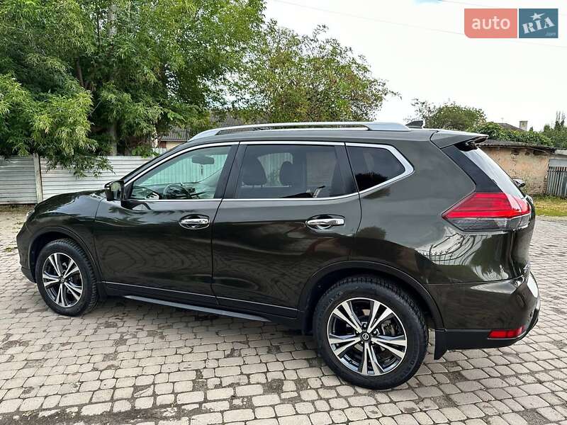 Позашляховик / Кросовер Nissan X-Trail 2017 в Івано-Франківську