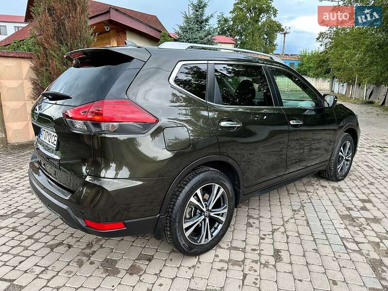 Позашляховик / Кросовер Nissan X-Trail 2017 в Івано-Франківську