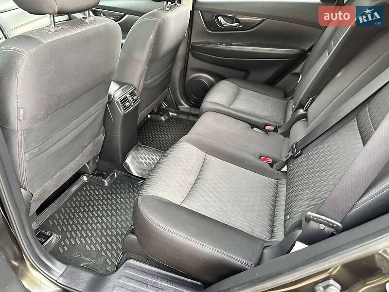 Позашляховик / Кросовер Nissan X-Trail 2017 в Івано-Франківську