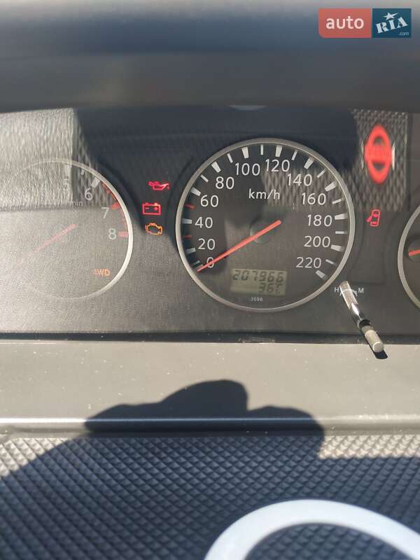 Позашляховик / Кросовер Nissan X-Trail 2005 в Харкові