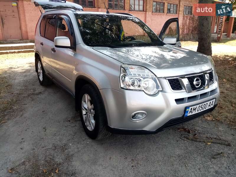 Позашляховик / Кросовер Nissan X-Trail 2011 в Звягелі