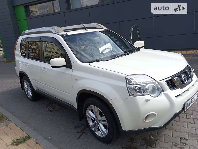 Внедорожник / Кроссовер Nissan X-Trail 2013 в Киеве
