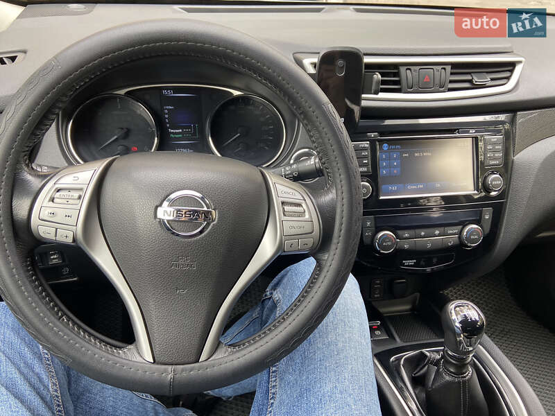 Внедорожник / Кроссовер Nissan X-Trail 2015 в Виннице фото 4 Внедорожник / Кроссовер Nissan X-Trail 2015 в Виннице